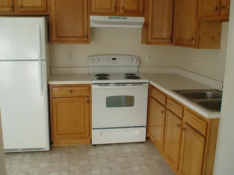 1427 N Washington Ave — Photo 3