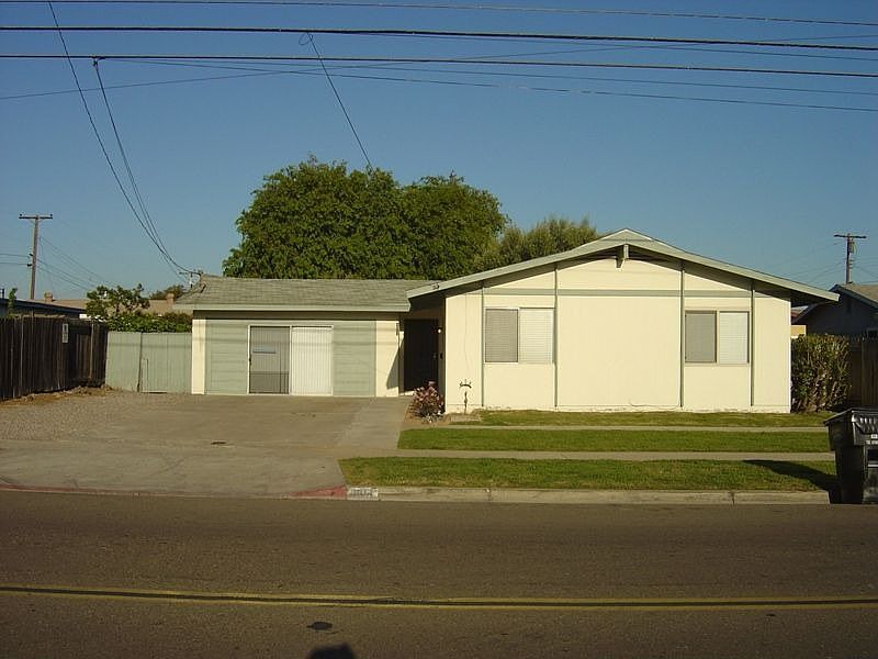 1st image of 4851 Limerick Ave