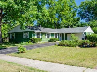 1737 Brookmede Dr, South Bend, IN