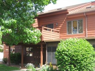 2206 Meadowbrook Ct, Oshkosh, WI 54904