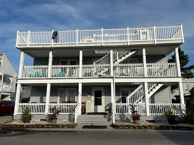 605 Wilmington Ln #2A — Photo 1