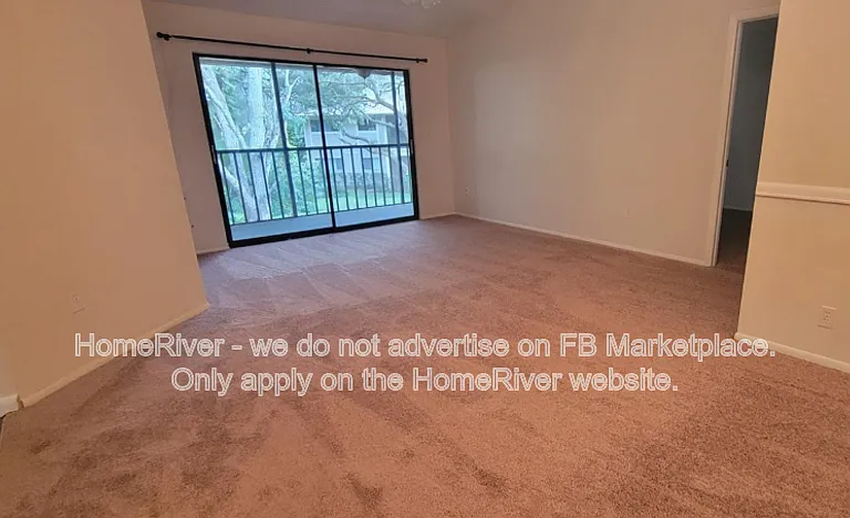 6010 Laketree Ln #H — Photo 6