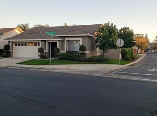 4100 Sydney Harbour Dr, Riverside, CA 92508