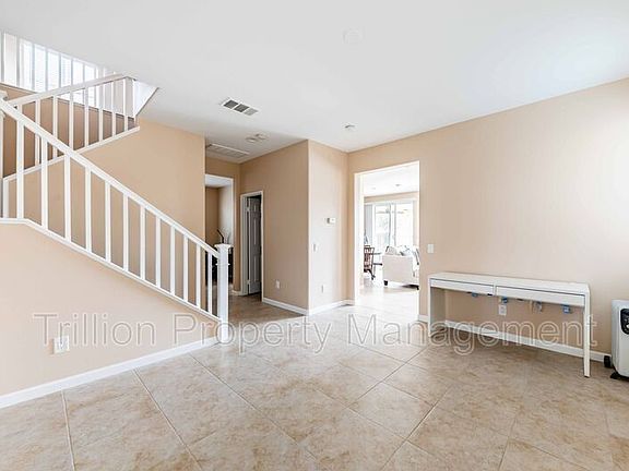 3rd image of 29340 Castlewood Dr