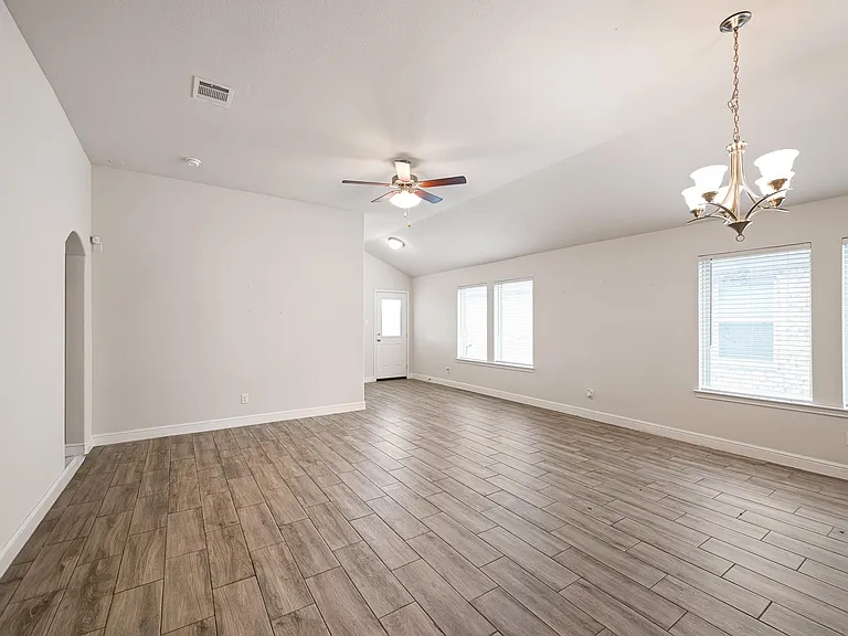 5315 Latigo Ct — Photo 6