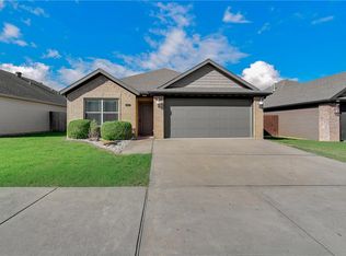 1714 S K Pl, Rogers, AR 72756