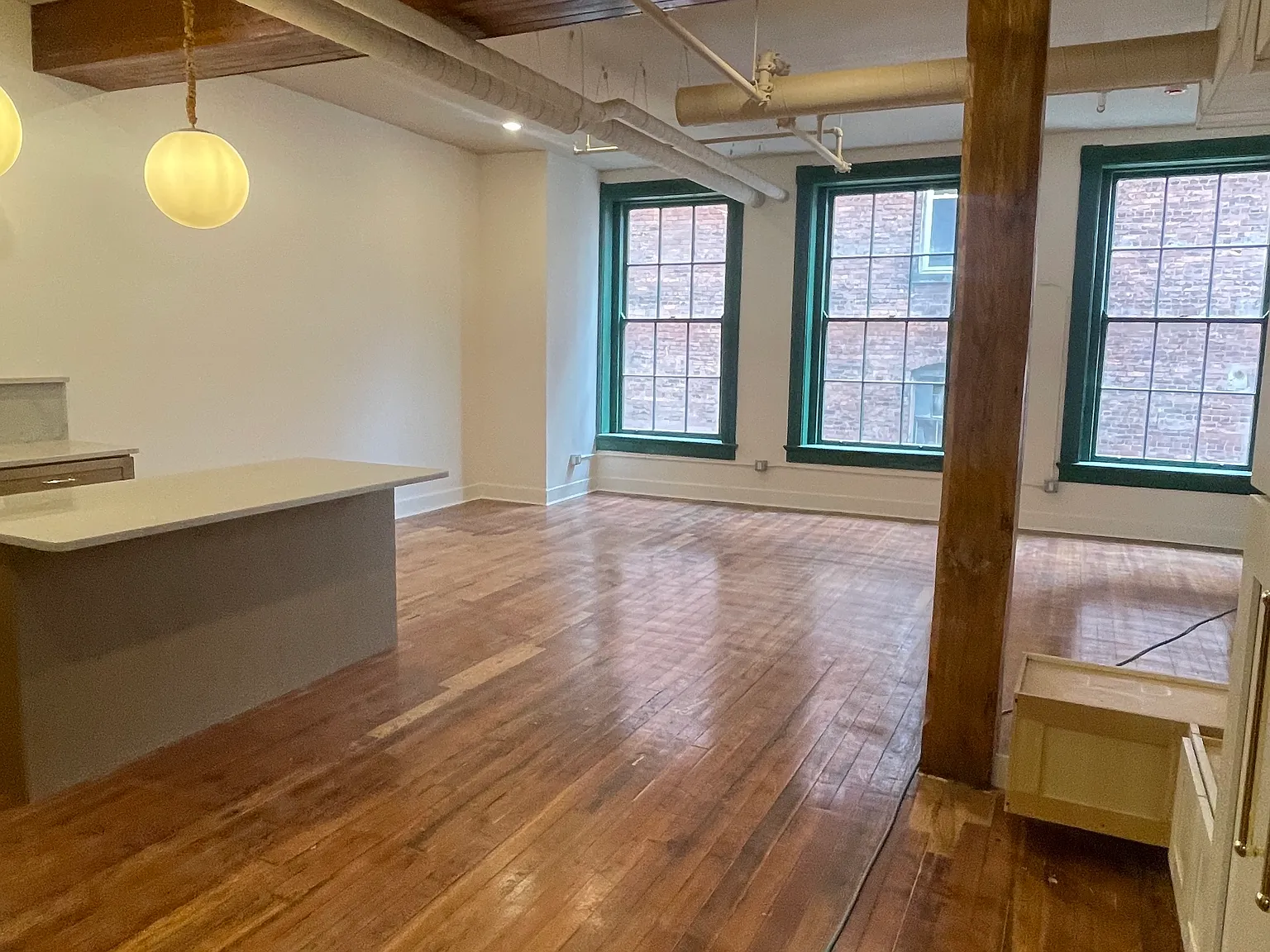 3 bed, $2,550 — Photo 1