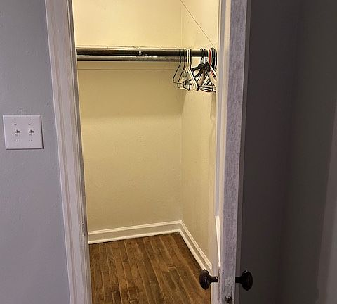 4th image of 533 N 79th St