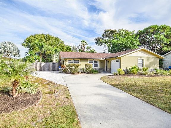2nd image of 2535 Golden Poinciana Pl