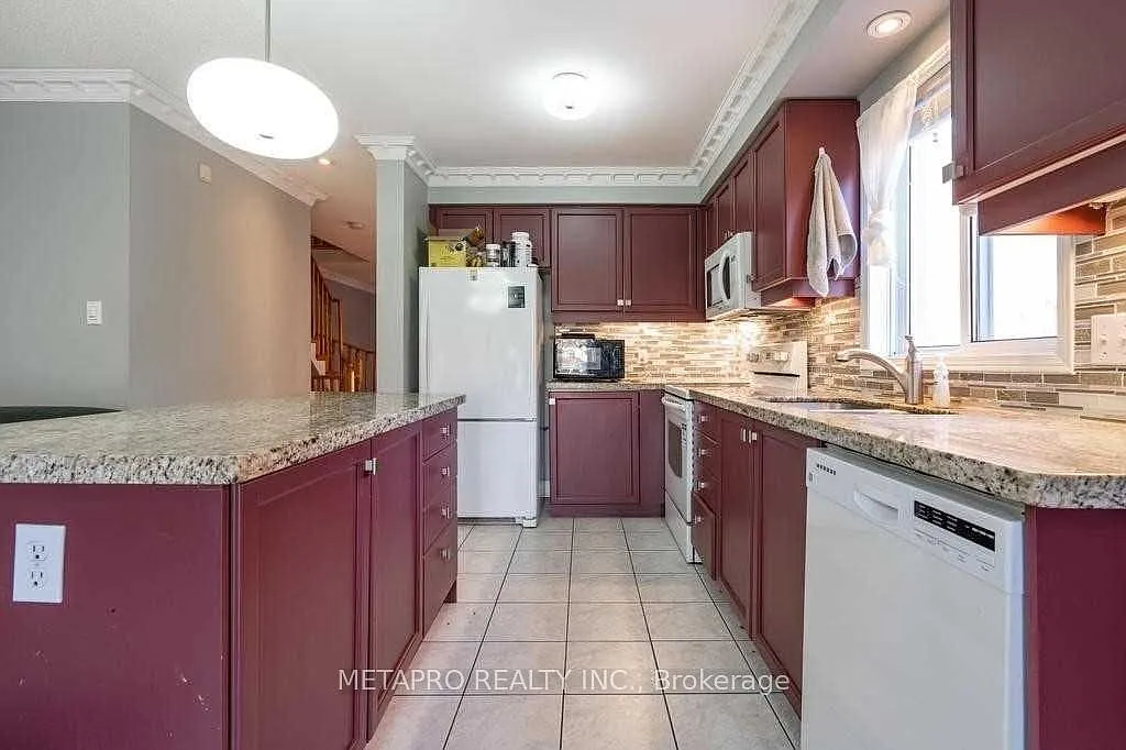 4 bed, $3,300 — Photo 3