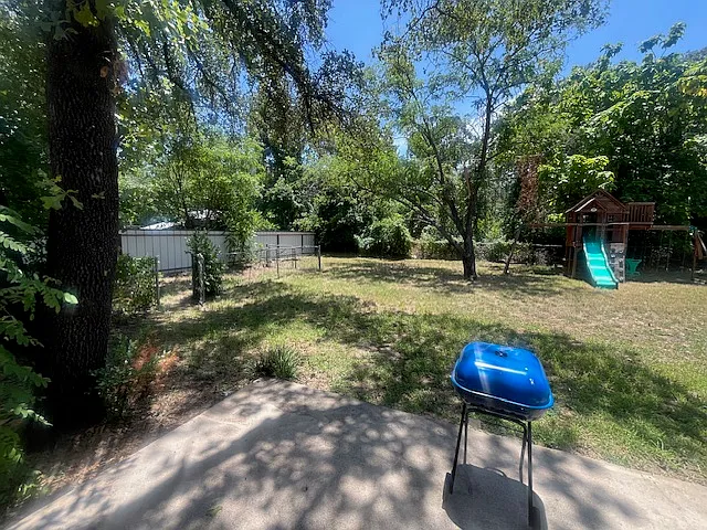 409 Walnut Creek Dr — Photo 12