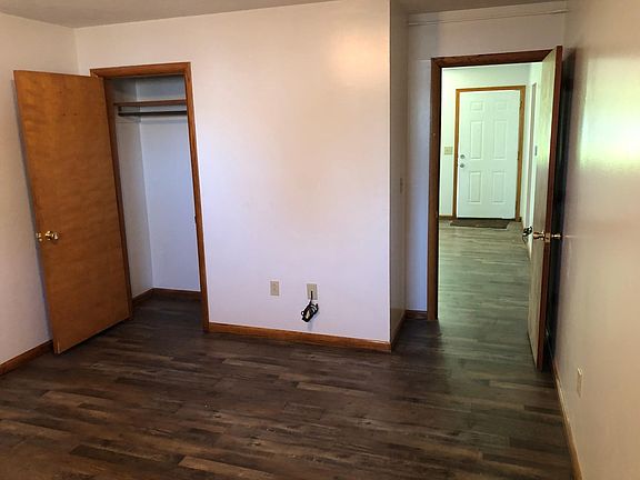 5th image of 3505 Elm St APT 14