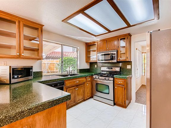 4th image of 2141 Pleasantwood Ln