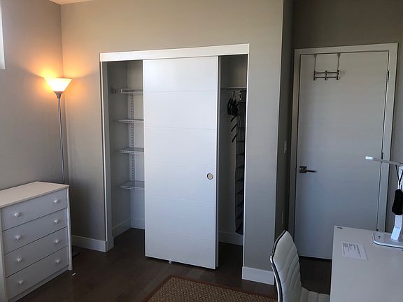 4th image of 1261 Edgewood Way