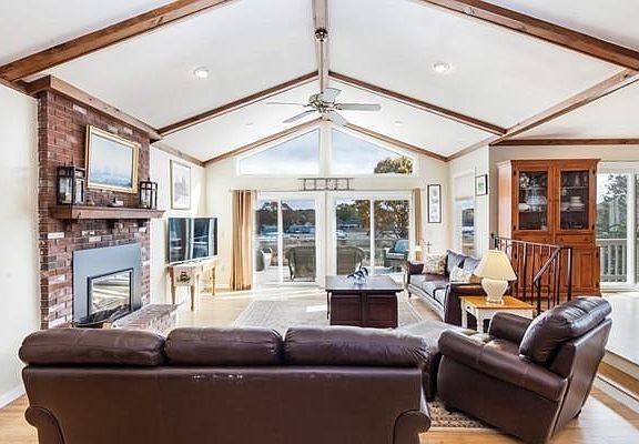 4th image of 3 Riverview Hl #2