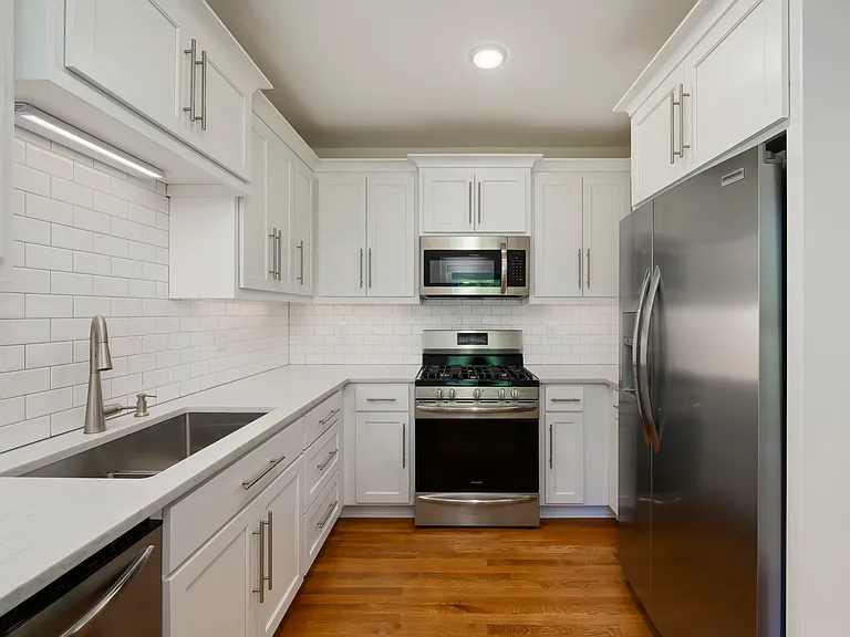3513 Gillham Rd #1S — Photo 3