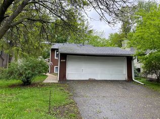 7831 Rimbley Rd, Woodbury, MN 55125