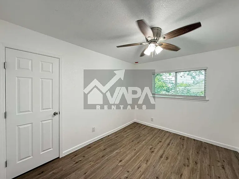 8827 Slumber Ln — Photo 9