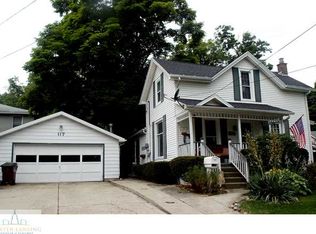 117 W Lincoln St, Grand Ledge, MI 48837
