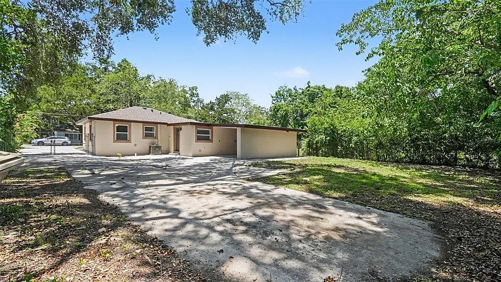 3 bed, 2.0 bath, 1528 sqft, $1,950 — Photo 2