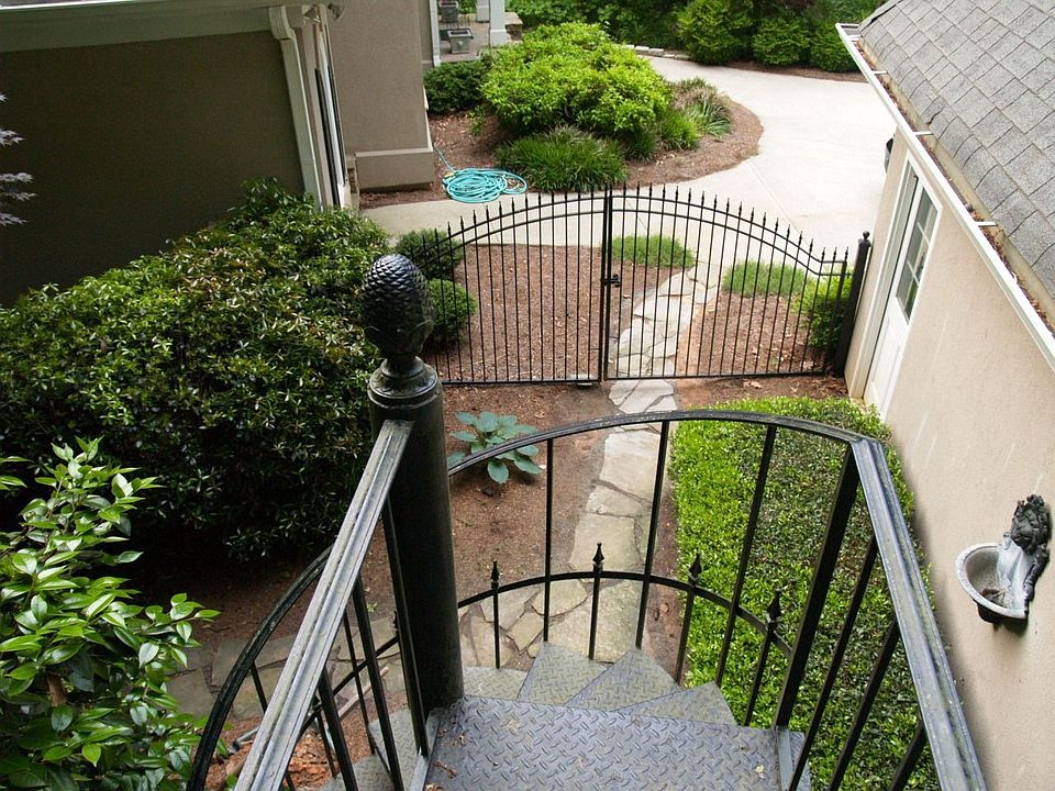 Spiral Steps to Courtyard