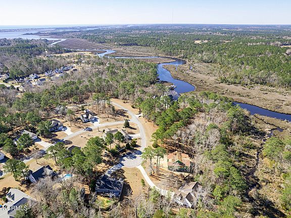 2nd image of 119 Mariners Circle
