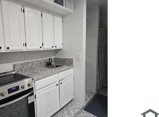 300 Rhode Island St SE #5, Albuquerque, NM 87108