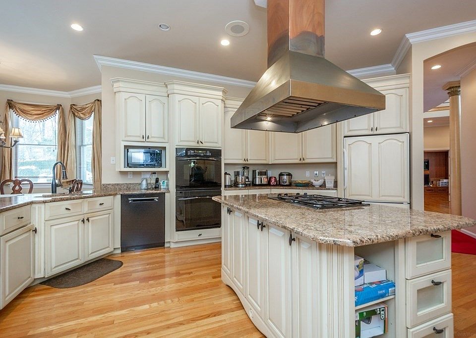 12 Cobblestone Way, Shrewsbury, MA 01545 Zillow
