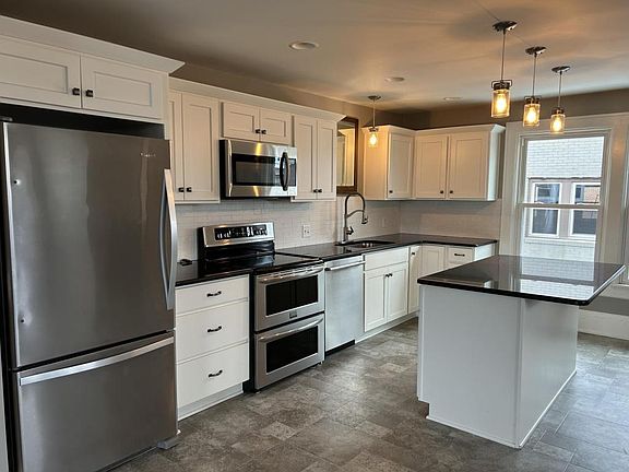 4th image of 127 W North St