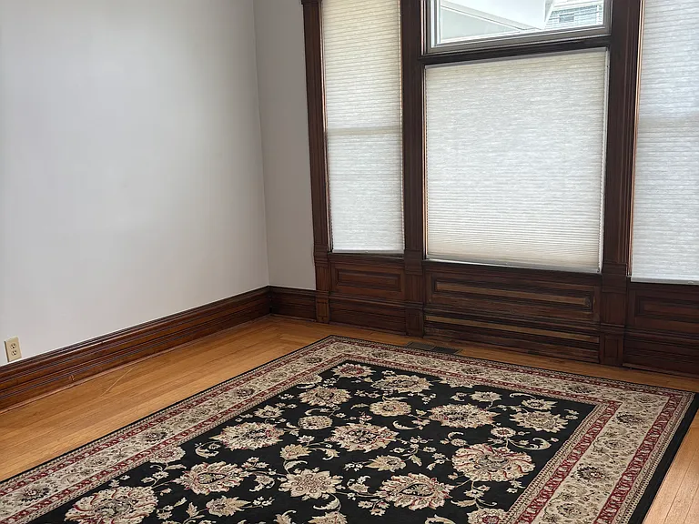 26 Hart St #1 — Photo 13