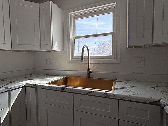 3rd image of 111 W East St