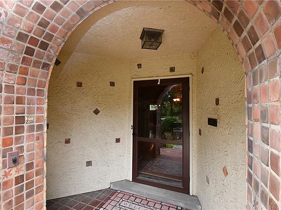 2nd image of 2731 N Park Blvd