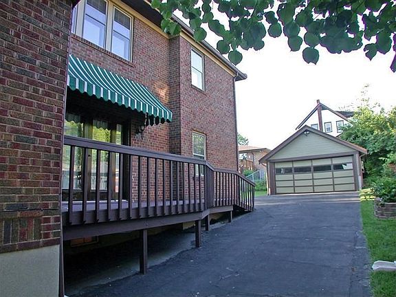 2nd image of 2525 Indian Mound Ave
