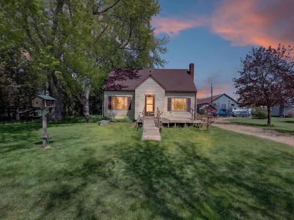 261 Nineteen Mile Rd NE, Cedar Springs, MI 49319