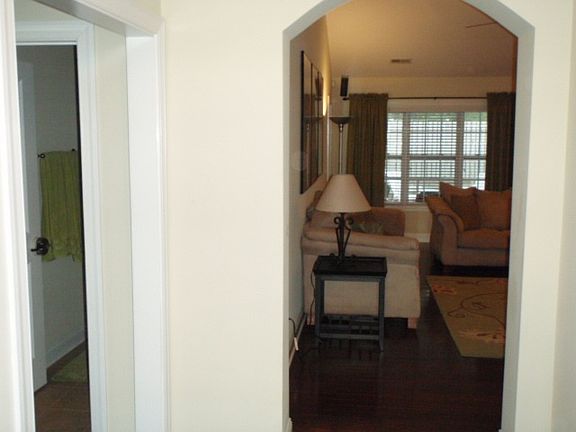 3rd image of 1222 Clancy Dr NE