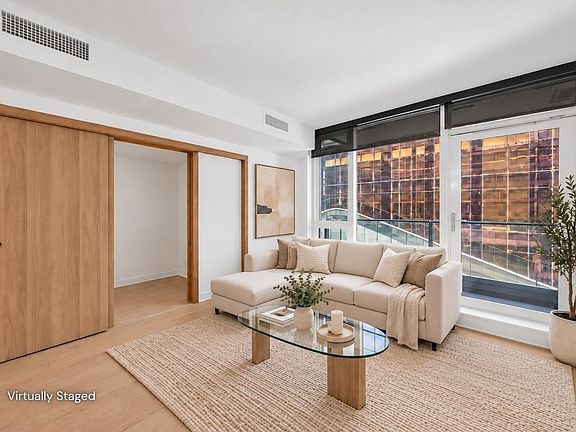 3rd image of 38 Smithe St #752