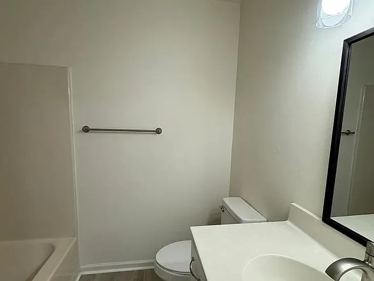 723 Hemlock St #1 — Photo 13