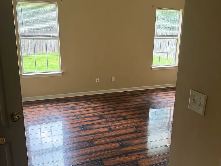 1384 Marhill Cv — Photo 11