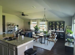 207 Colthorpe Ln, Hutto, TX 78634