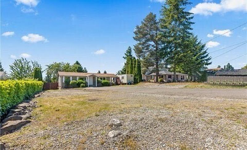 5th image of 20225 108th Avenue SE