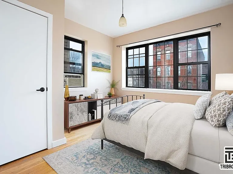 359 Vernon Ave #6 — Photo 3