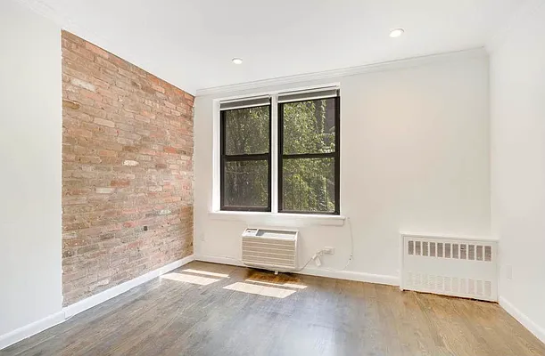 Rented by Compass | media 7