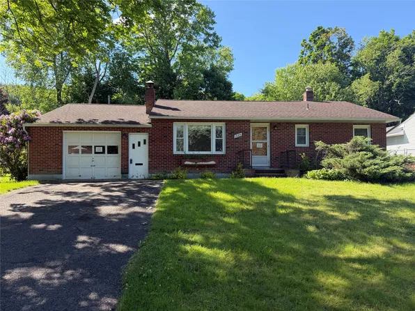 1609 Butternut Dr, Vestal, NY 13850