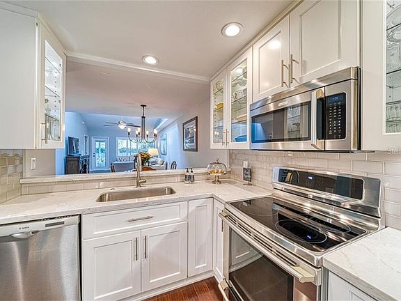 2nd image of 13552 Lake Point Dr S