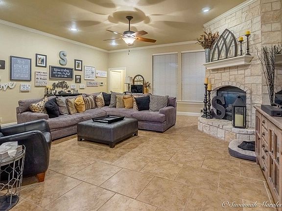 3rd image of 5522 Carmel Ct