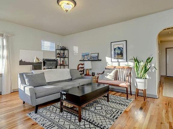 Living room. Enough space for furniture and workspace