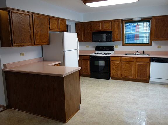 4th image of 4509 Pond Cir