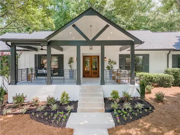 6296 Courtside Dr, Peachtree Corners, GA 30092