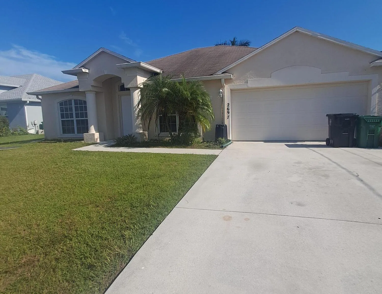 3 bed, 2.0 bath, 1852 sqft, $2,600 — Photo 1