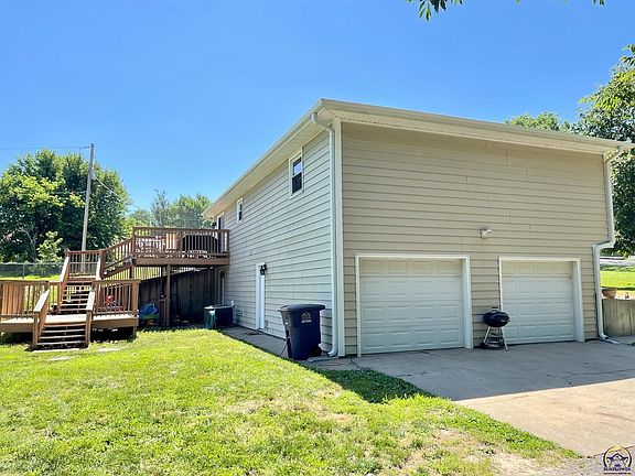 4th image of 7107 Rockwood Dr